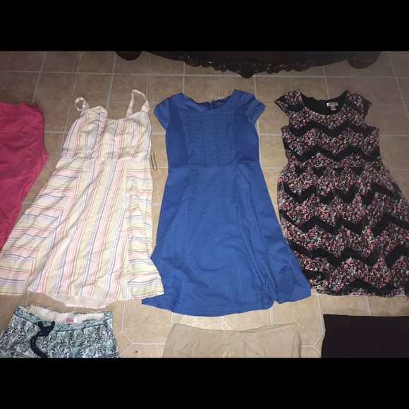 Clothes for sale/ ropa en venta - Picture 6 of 16